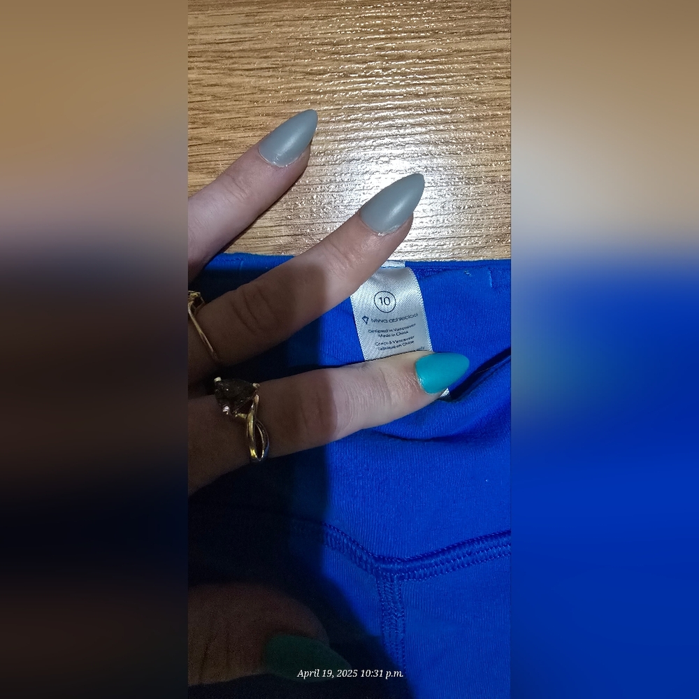 Lululemon Electric Blue Active Leggings - Picture 2 of 3